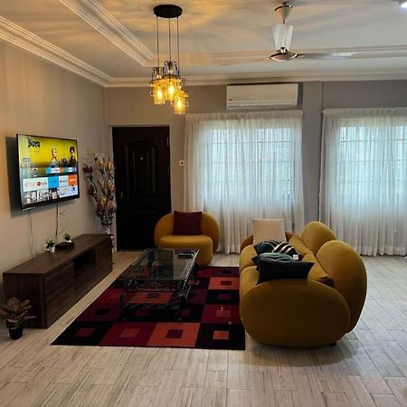 East Legon Luxury 2Bed Apt. W/ Free Wi-Fi Apartment Accra Bagian luar foto