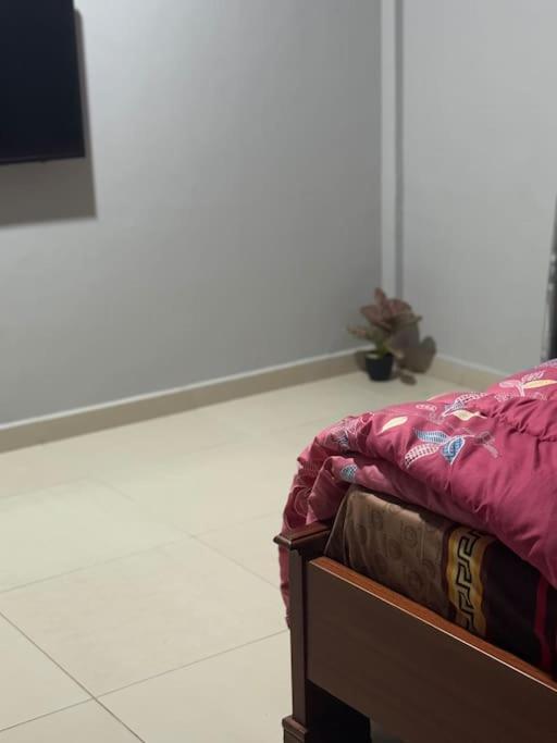 East Legon Luxury 2Bed Apt. W/ Free Wi-Fi Apartment Accra Bagian luar foto