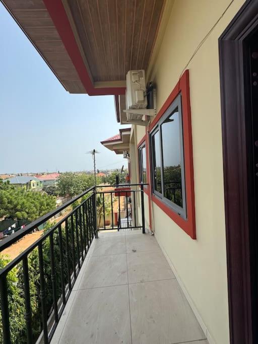 East Legon Luxury 2Bed Apt. W/ Free Wi-Fi Apartment Accra Bagian luar foto