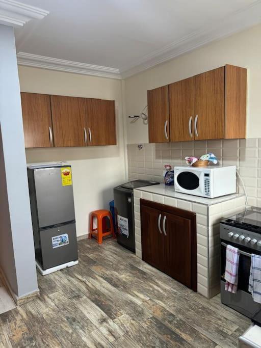 East Legon Luxury 2Bed Apt. W/ Free Wi-Fi Apartment Accra Bagian luar foto